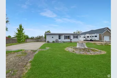145 N 400 E, Levan, UT 84639 - Photo 2