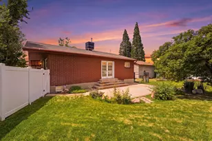 378 W 200 S, Bountiful, UT 84010 - Photo 2