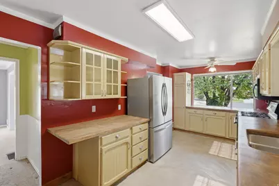 378 W 200 S, Bountiful, UT 84010 - Photo 10