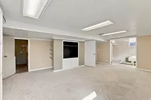 378 W 200 S, Bountiful, UT 84010 - Photo 20