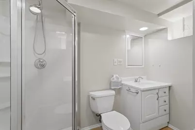 378 W 200 S, Bountiful, UT 84010 - Photo 20