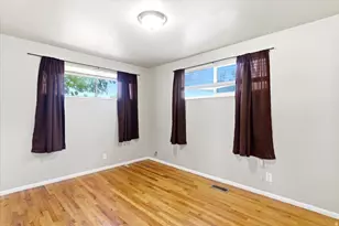 878 N Garnet E, Layton, UT 84041 - Photo 12