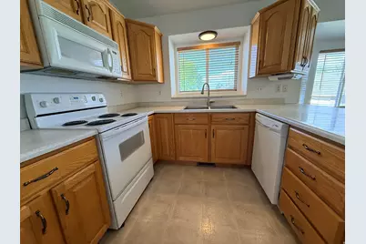 938 W 1520 N, Clinton, UT 84015 - Photo 6
