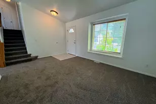 938 W 1520 N, Clinton, UT 84015 - Photo 4