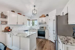 5776 W Discovery Dr, West Jordan, UT 84081 - Photo 4