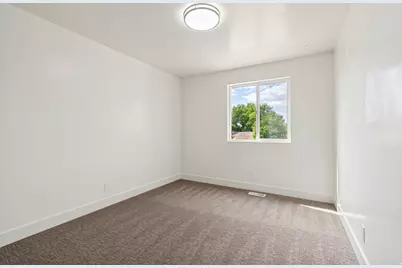1460 E Vintry Cir, Salt Lake City, UT 84121 - Photo 20