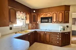 196 N 5th W, Price, UT 84501 - Photo 8