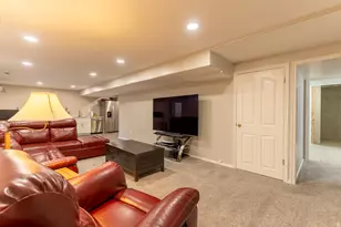 1828 W 1400 N, Clinton, UT 84015 - Photo 22