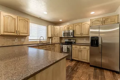 1828 W 1400 N, Clinton, UT 84015 - Photo 6