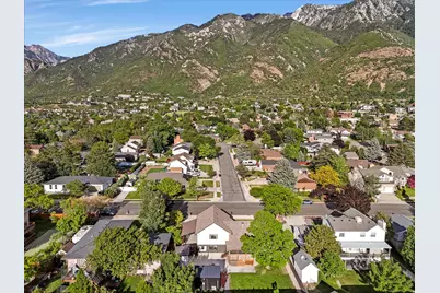 11462 S Hidden Valley Blvd E, Sandy, UT 84092 - Photo 34