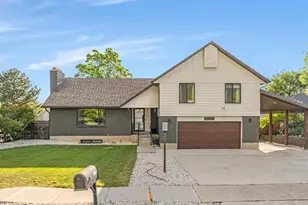 11462 S Hidden Valley Blvd E, Sandy, UT 84092 - Photo 2