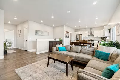 629 W Elberta Dr, Pleasant View, UT 84414 - Photo 6