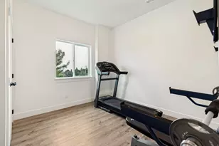 629 W Elberta Dr, Pleasant View, UT 84414 - Photo 28