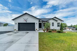 629 W Elberta Dr, Pleasant View, UT 84414 - Photo 1