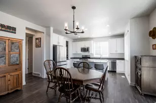 937 E 1850 N, North Ogden, UT 84414 - Photo 4