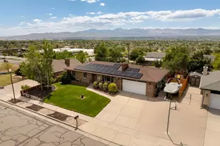 10032 S Blossom Dr, Sandy, UT 84092 - Photo 6