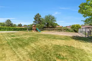 2478 W Long Meadow Dr S, Taylorsville, UT 84129 - Photo 32