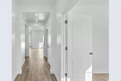 1842 S Queens Garden Dr, Washington, UT 84780 - Photo 2