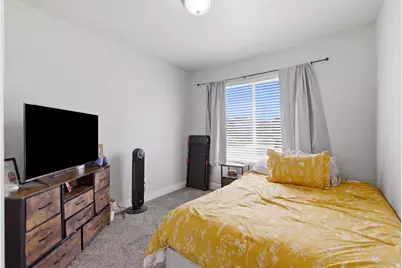 1127 W Honeycomb Dr, Grantsville, UT 84029 - Photo 8