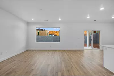 1886 S Queens Garden Dr, Washington, UT 84780 - Photo 16