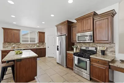 356 E Salem Park Cir, Salem, UT 84653 - Photo 14