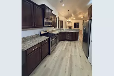 318 E Nechatel Dr, Draper, UT 84020 - Photo 4
