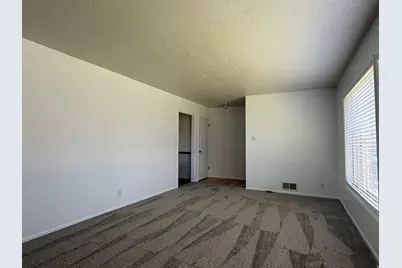 324 E 4650 S, Washington Terrace, UT 84405 - Photo 4
