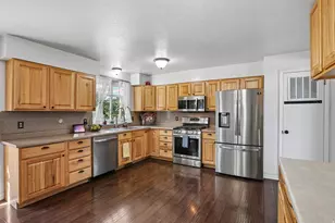 2622 N 2600 E, Layton, UT 84040 - Photo 10