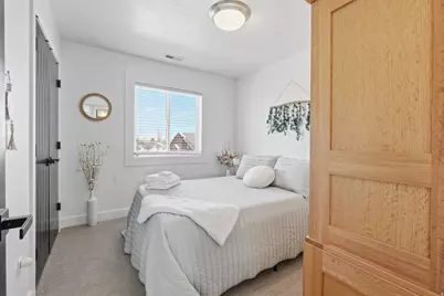 724 W 50 N, Hyrum, UT 84319 - Photo 30