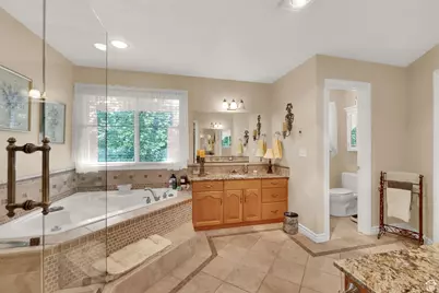 7740 S Keswick Rd, Sandy, UT 84093 - Photo 34