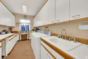 7740 S Keswick Rd, Sandy, UT 84093 - Photo 26
