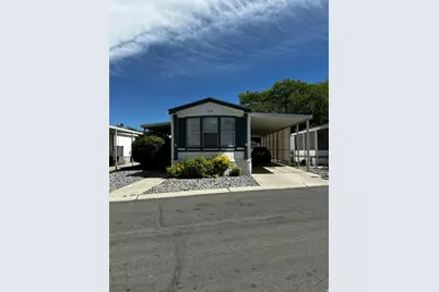 978 W Jasmine Dr S, Taylorsville, UT 84123 - Photo 2