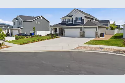 2335 W Swenson Cir, Syracuse, UT 84075 - Photo 2