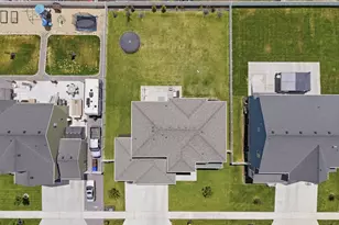 1752 E Warbler Dr, Eagle Mountain, UT 84005 - Photo 2