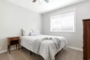 11566 S Sunburn Ln E, Sandy, UT 84094 - Photo 24