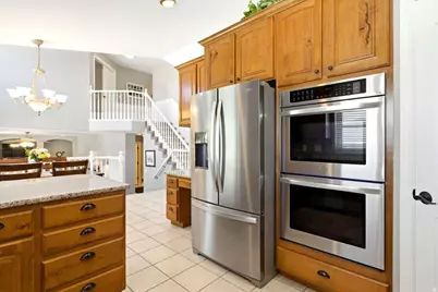 11566 S Sunburn Ln E, Sandy, UT 84094 - Photo 8