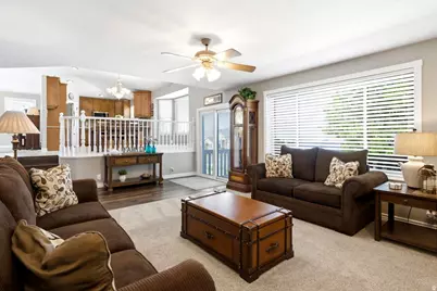 11566 S Sunburn Ln E, Sandy, UT 84094 - Photo 10