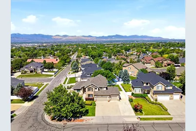 11566 S Sunburn Ln E, Sandy, UT 84094 - Photo 34