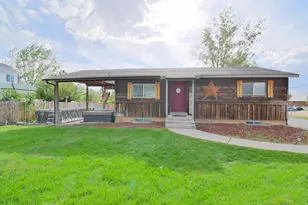 326 S 300 E, Mount Pleasant, UT 84647 - Photo 1