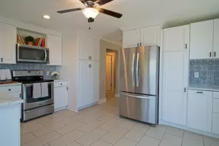 217 E Peach Tree Dr N, Centerville, UT 84014 - Photo 8