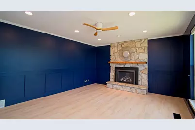 217 E Peach Tree Dr N, Centerville, UT 84014 - Photo 4