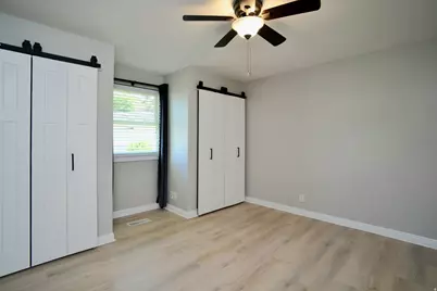 217 E Peach Tree Dr N, Centerville, UT 84014 - Photo 16