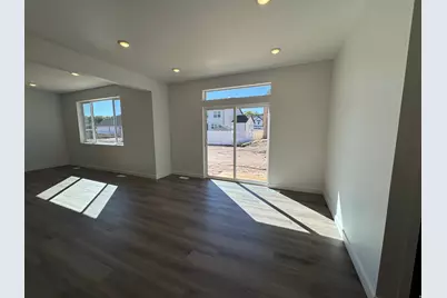 945 W Motor Vu Dr #206, Riverdale, UT 84405 - Photo 8