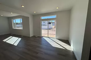 945 W Motor Vu Dr, Riverdale, UT 84405 - Photo 8