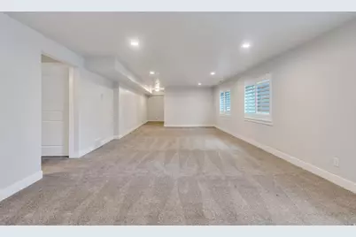 1523 E Sego Lily Ct, Layton, UT 84040 - Photo 26