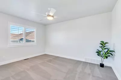 1523 E Sego Lily Ct, Layton, UT 84040 - Photo 20