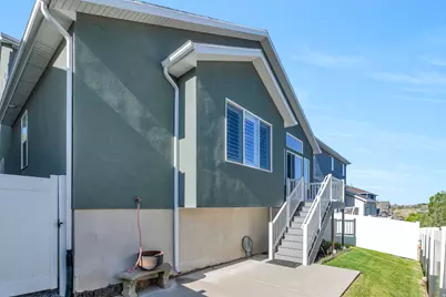 1523 E Sego Lily Ct, Layton, UT 84040 - Photo 34