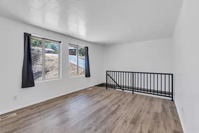 2066 Park St, Provo, UT 84606 - Photo 12