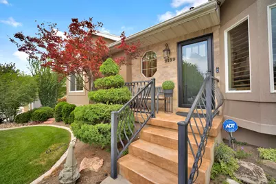 2139 E Village Point Way, Sandy, UT 84093 - Photo 2
