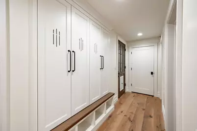 2400 E Walker Ln S, Holladay, UT 84117 - Photo 38